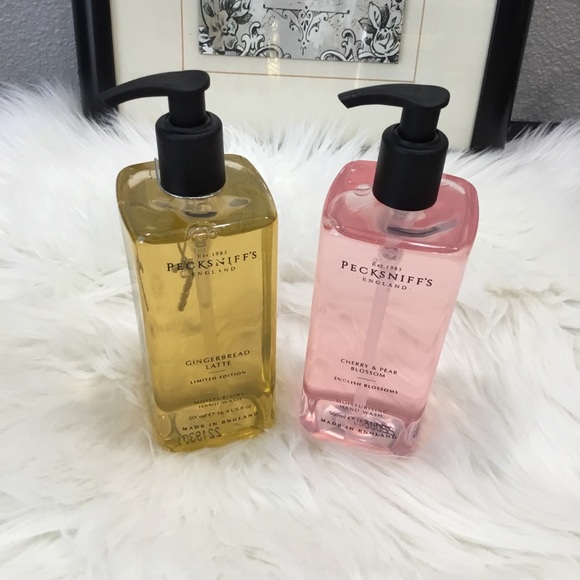 2 Moisturizing Hand Wash 16.9 oz GINGERBREAD LATTE & CHERRY BLOSSOM Pecksniff’s - Picture 3 of 4